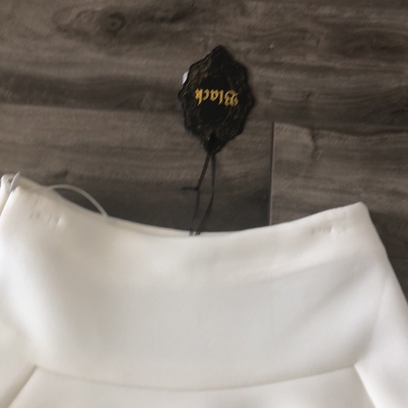 White lace summer skirt - Picture 5 of 9